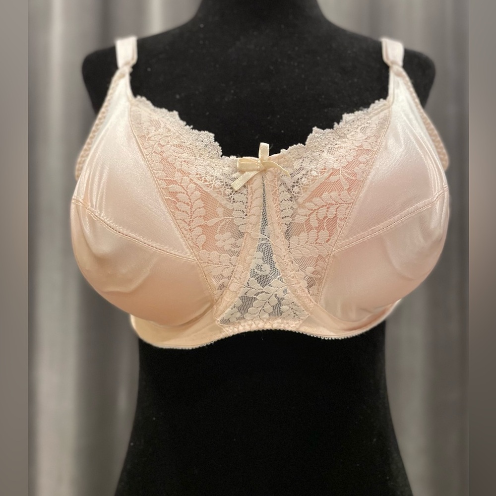 Vintage Bali 36DD satin bra